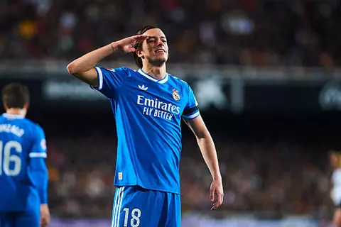 تحدي جديد لإثبات الذات.. آس: كاريراس سيشارك أساسيًا في ديربي مدريد